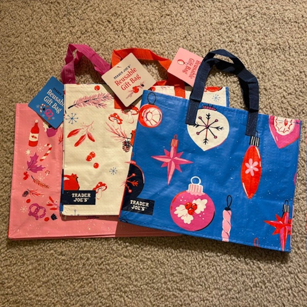 Trader Joes’s Holiday Gift Tote Bag 3 Set Limited Christmas